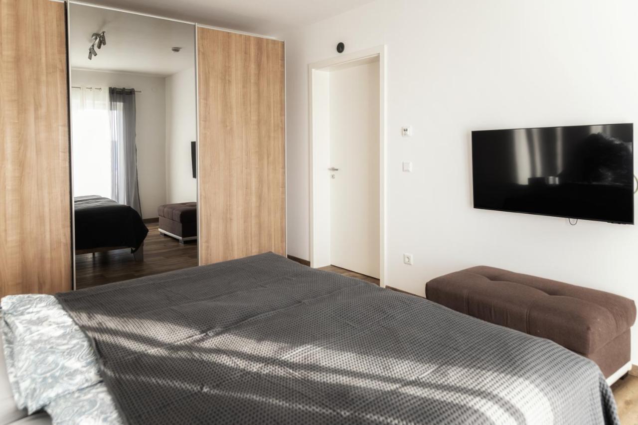 Ferienwohnung Bergaecker 뉴알벤르스 외부 사진